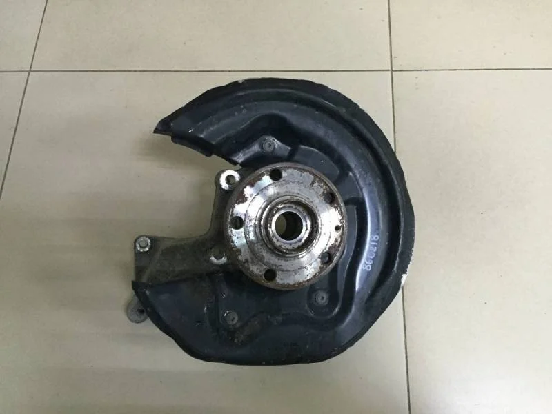 Кулак поворотный задний левый Volkswagen Tiguan (5N1) 2007-2011