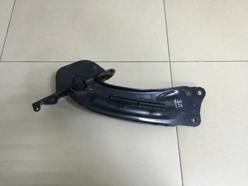 Рычаг задний продольный правый Volkswagen Tiguan (5N1) 2007-2011