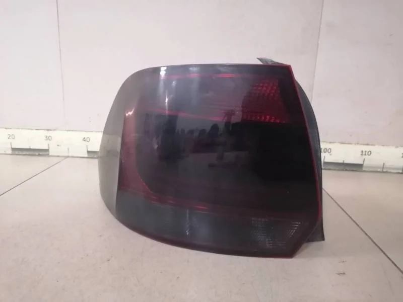 Фонарь задний левый Volkswagen Polo (Sed RUS) 2011>
