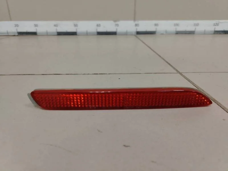 Отражатель в бампер задний правый Toyota Camry (V50) 2011-2017