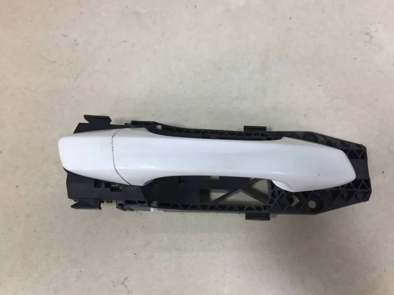 Ручка двери передней наружная правая Skoda Octavia (A7) 2013>