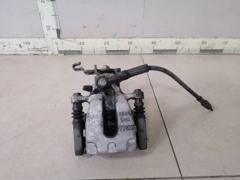 Суппорт задний правый Skoda Octavia (A7) 2013>