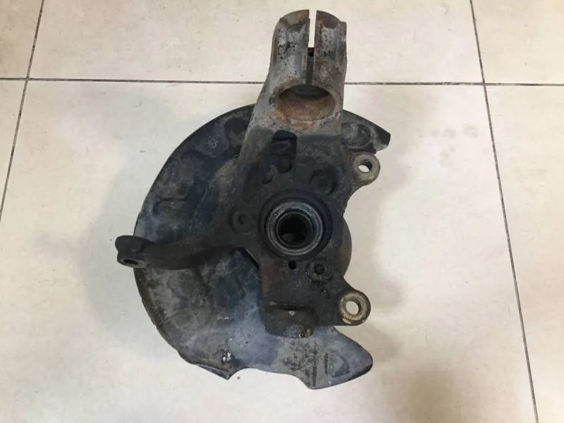 Кулак поворотный передний левый Skoda Octavia (A7) 2013>