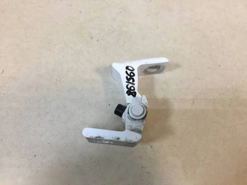 Петля двери задней правой верхняя Skoda Octavia (A7) 2013>