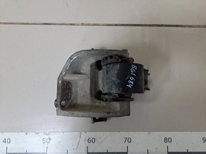 Опора двигателя правая Suzuki SX4 2006-2013