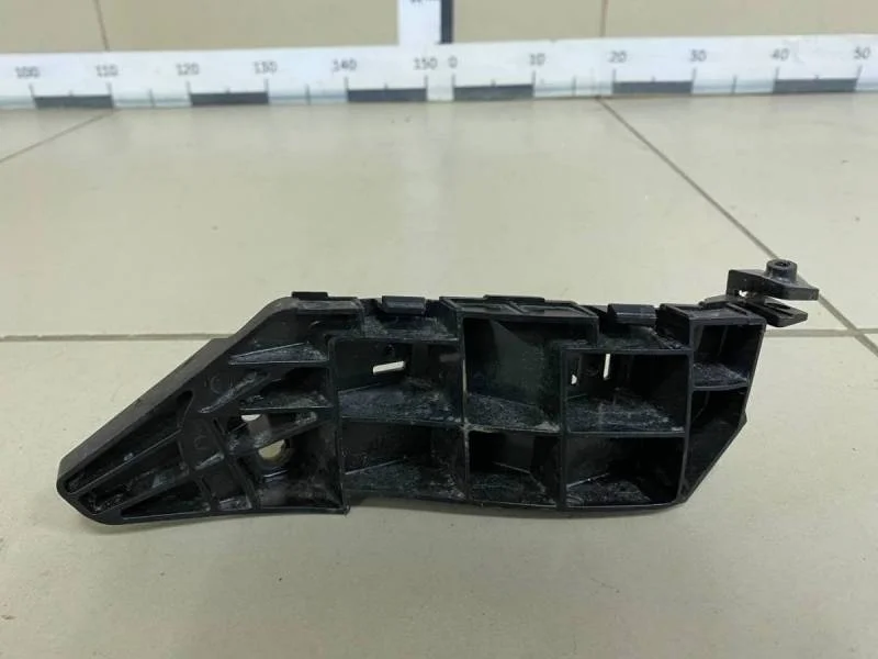 Кронштейн переднего бампера левый Suzuki SX4 2006-2013