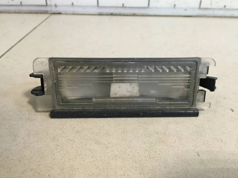 Фонарь подсветки номера Renault Logan (1) 2005-2014