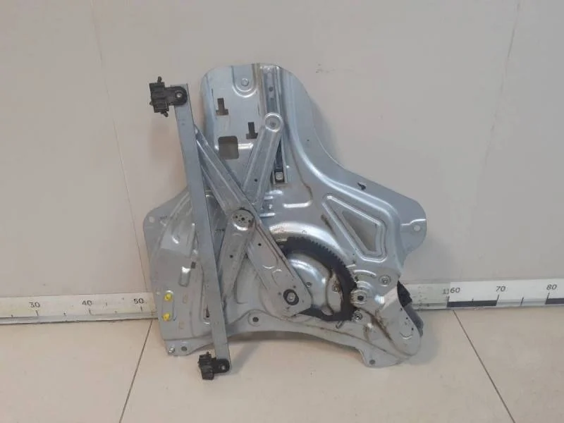 Стеклоподъемник электр. передний левый Hyundai ix35 (LM) 2010-2015