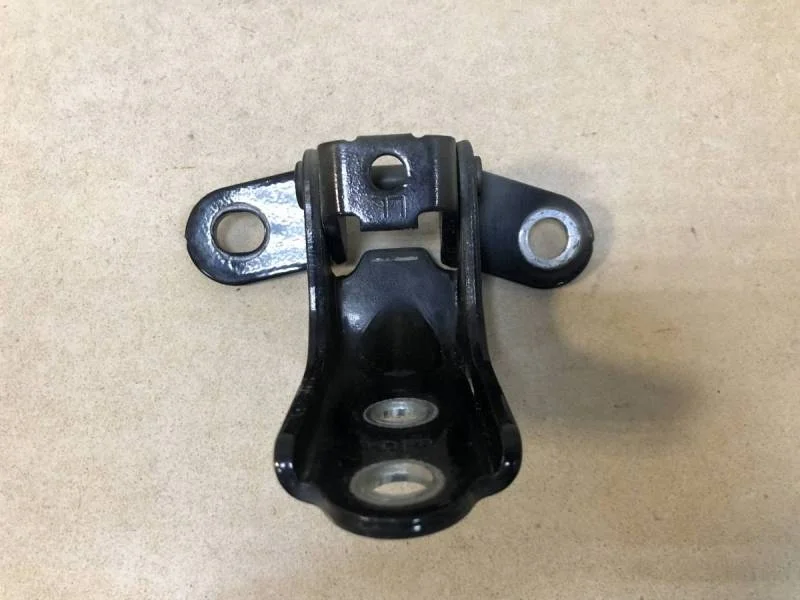 Петля двери задней левой нижняя Hyundai ix35 (LM) 2010-2015