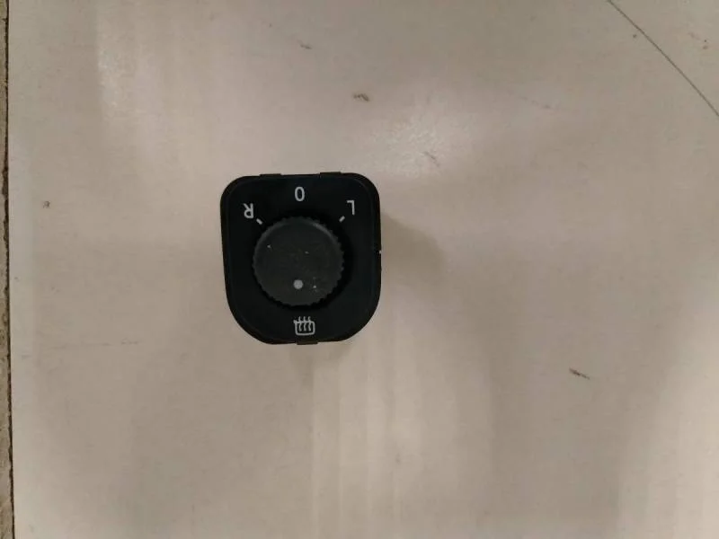 Переключатель регулировки зеркала Volkswagen Passat B6 2005-2010