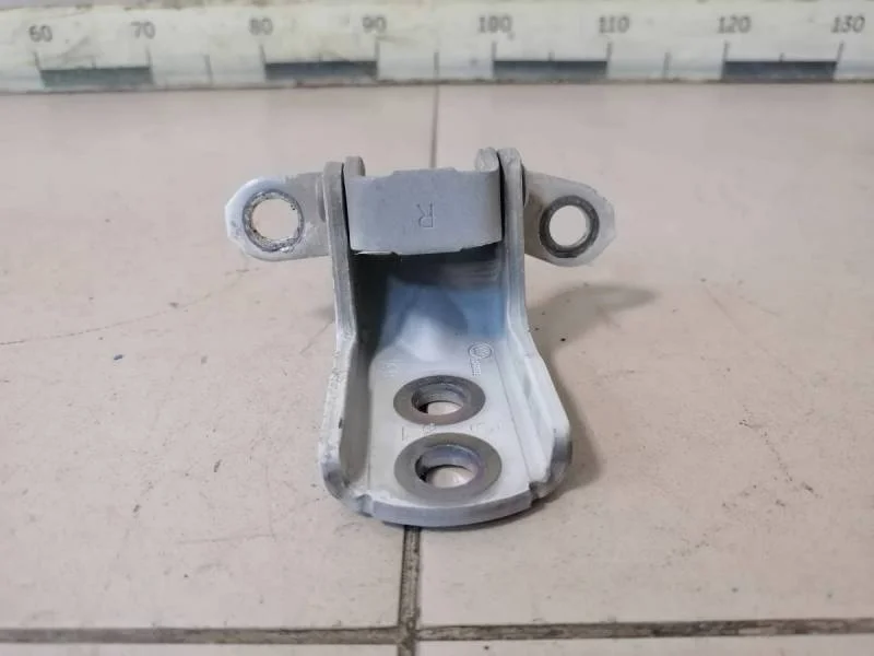 Петля двери передней правой верхняя Nissan Almera 3 (G11, G15) 2012>