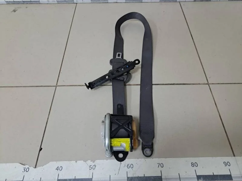 Ремень безопасности с пиропатроном Toyota Land Cruiser Prado (J120) 2002-2009