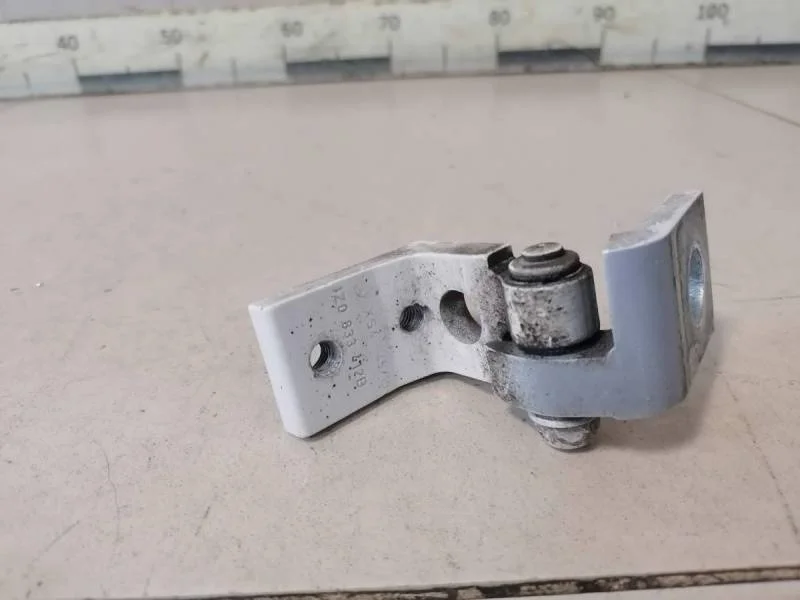 Петля двери задней правой нижняя Skoda Octavia (A5 1Z-) 2004-2013