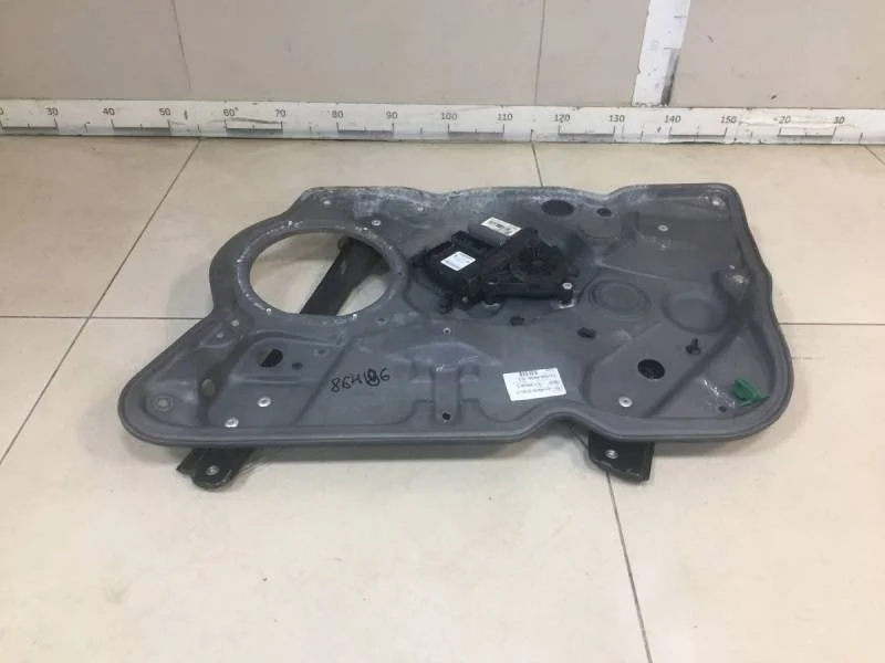 Стеклоподъемник электр. передний правый Skoda Octavia (A5 1Z-) 2004-2013