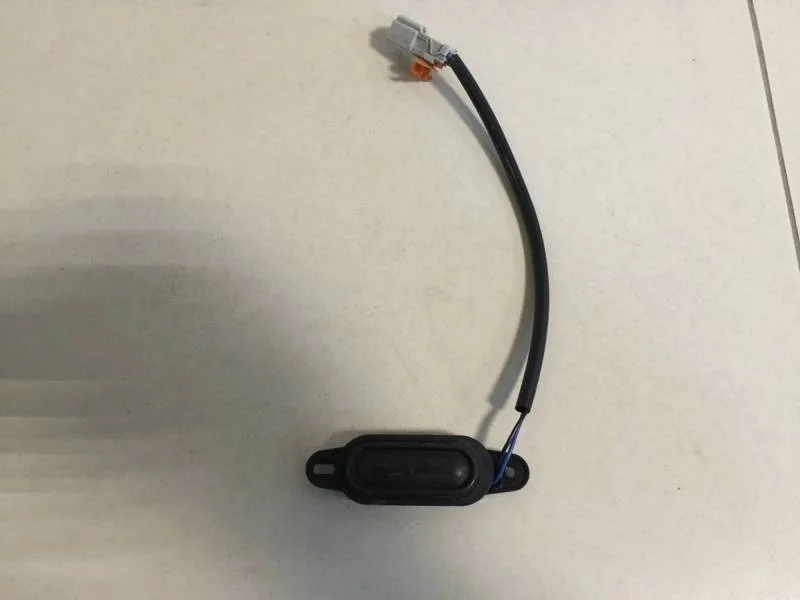 Кнопка открывания багажника Honda CR-V 2007-2012