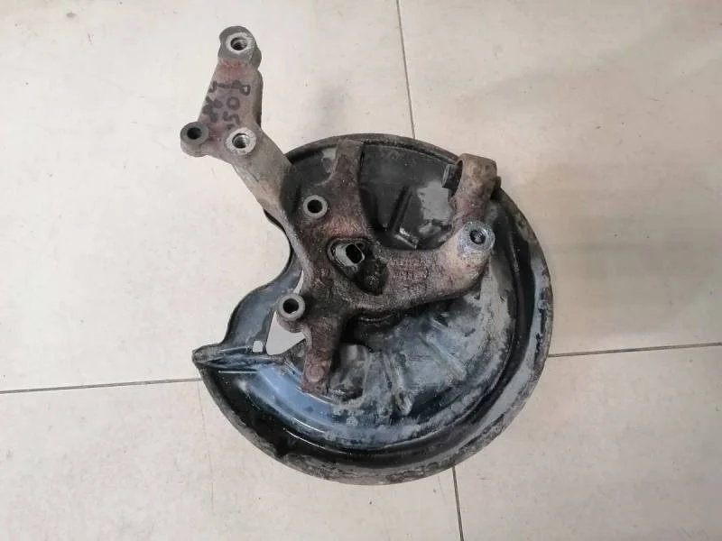 Кулак поворотный задний левый Skoda Octavia (A5 1Z-) 2004-2013