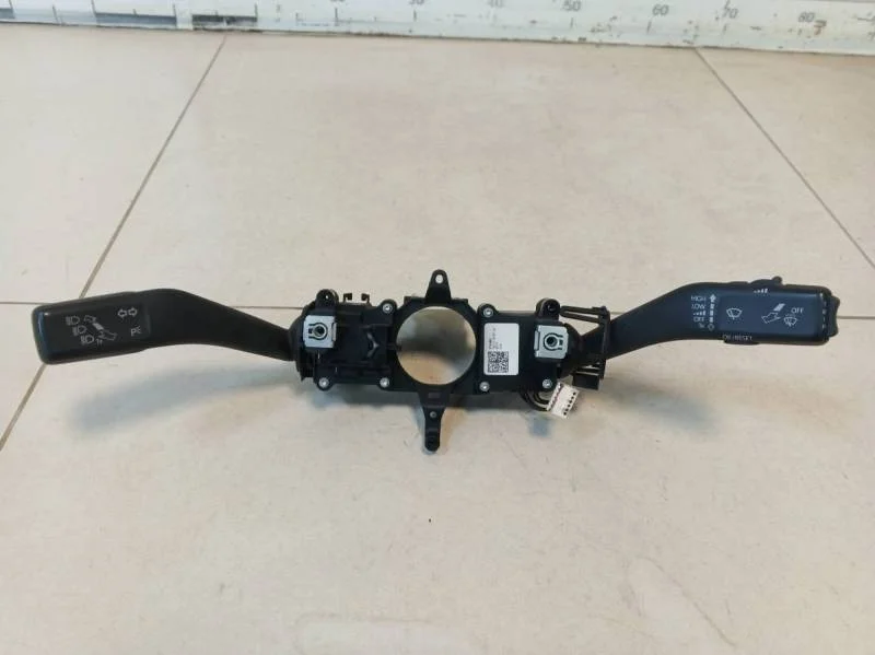 Переключатель подрулевой в сборе Skoda Octavia (A5 1Z-) 2004-2013