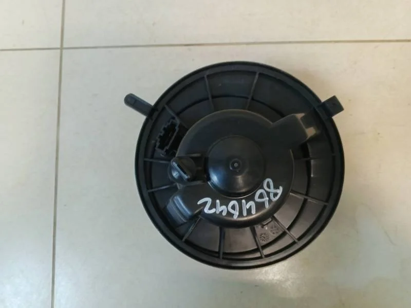 Моторчик отопителя Skoda Octavia (A5 1Z-) 2004-2013