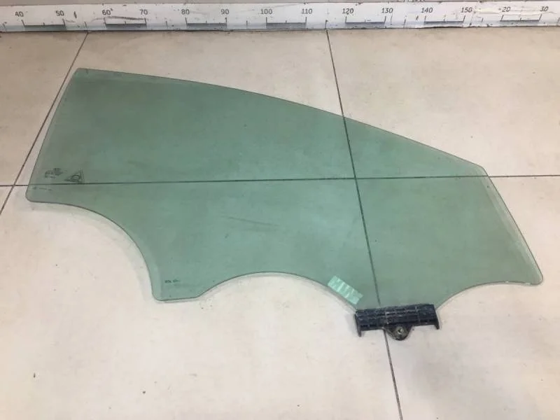 Стекло двери передней правой Kia Sportage 4 (QL) 2016>