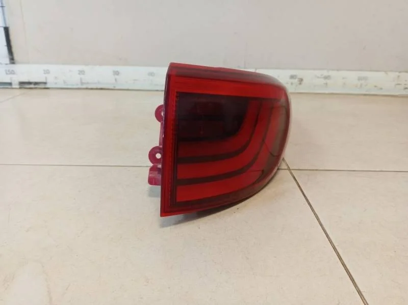Фонарь задний наружный правый Kia Sportage 4 (QL) 2016>