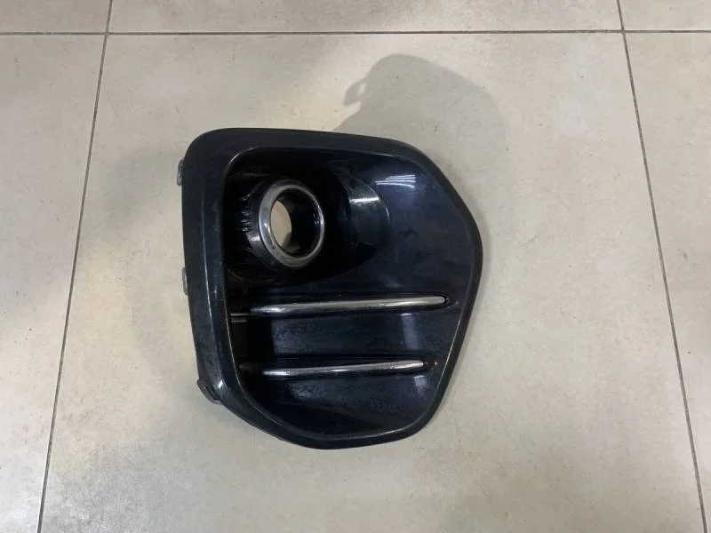 Рамка противотуманной фары правой Kia Sportage 4 (QL) 2016>