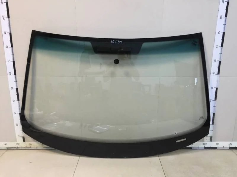 Стекло лобовое (ветровое) Volkswagen Jetta (1K) 2006-2011