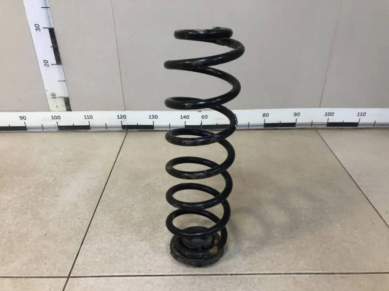 Пружина задняя Volkswagen Jetta (1K) 2006-2011