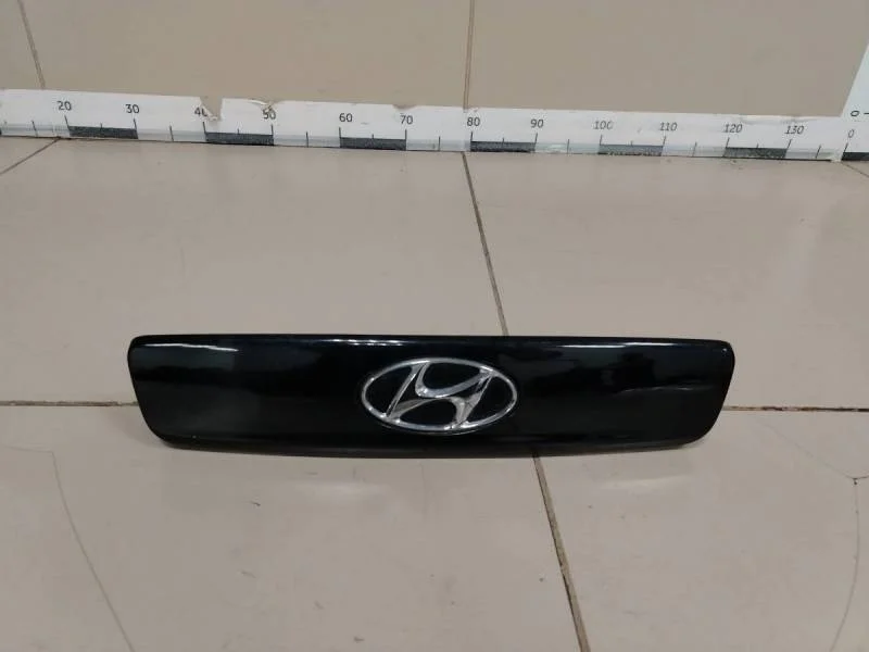 Накладка двери багажника Hyundai Getz 2002-2010