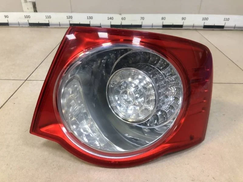 Фонарь задний наружный правый Volkswagen Jetta (1K) 2006-2011