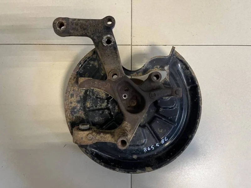 Кулак поворотный задний правый Volkswagen Jetta (1K) 2006-2011