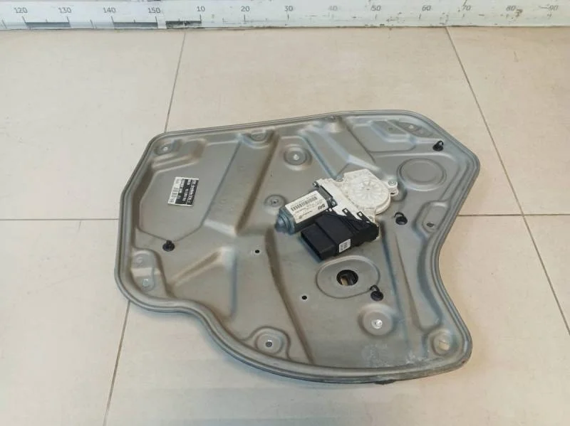 Стеклоподъемник электр. задний левый Skoda Octavia (A5 1Z-) 2004-2013