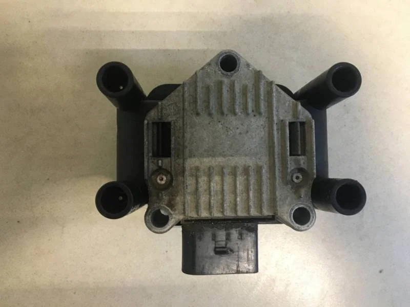 Катушка зажигания Volkswagen Jetta (1K) 2006-2011