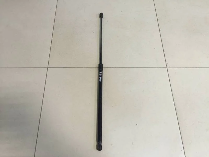 Амортизатор капота Volkswagen Jetta (1K) 2006-2011