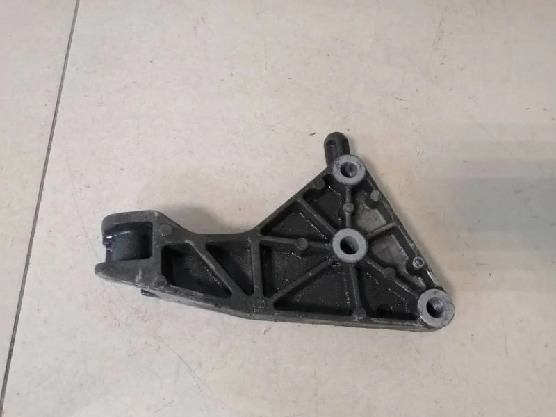 Кронштейн опоры двигателя Opel Astra H / Family 2004-2015