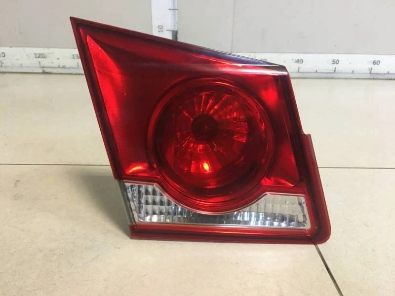 Фонарь задний внутренний левый Chevrolet Cruze (J300) 2009-2016