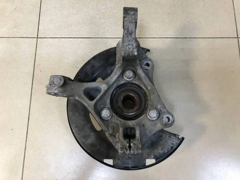 Кулак поворотный передний левый Chevrolet Cruze (J300) 2009-2016