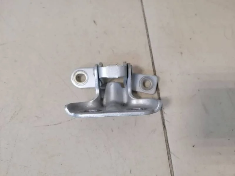 Петля двери задней левой нижняя Chevrolet Aveo T300 2011>