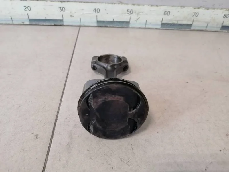 Поршень с шатуном Chevrolet Aveo T300 2011>