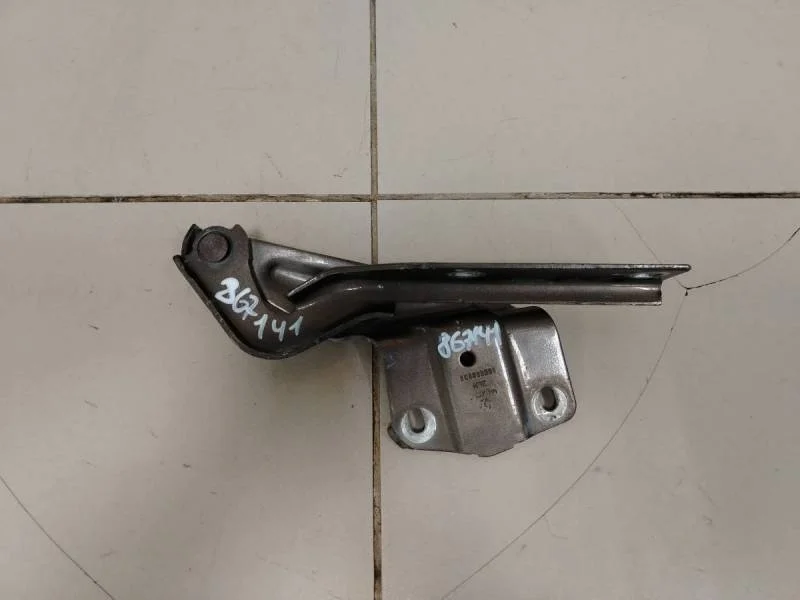 Петля капота левая Volkswagen Jetta (5K) 2011>