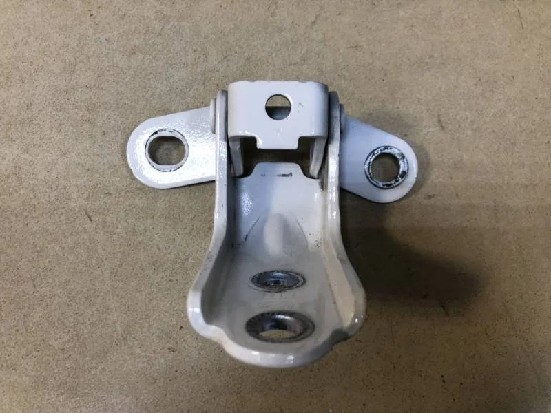 Петля двери задней левой нижняя Hyundai i30 (GD) 2012>