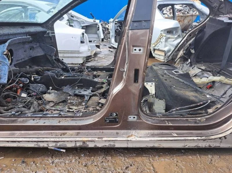 Порог со стойкой левый Volkswagen Jetta (5K) 2011>