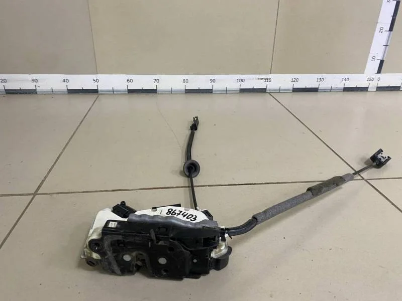 Замок двери задней правой Volkswagen Jetta (5K) 2011>