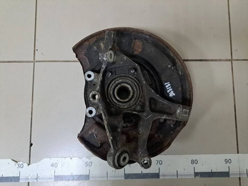 Кулак поворотный задний правый Mercedes-Benz E-Class (W211) 2002-2009