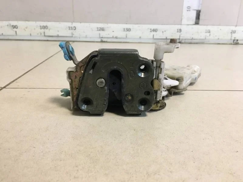 Замок двери передней правой Nissan Almera Classic (B10) 2006-2013