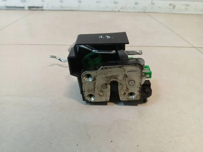 Замок двери задней правой Kia Rio 3 (UB) 2011-2017