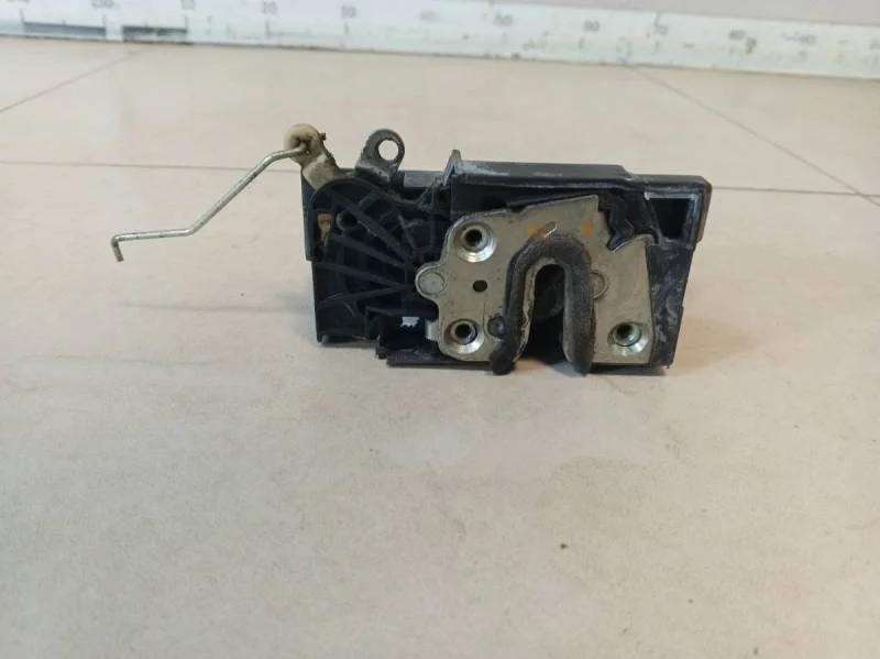 Замок двери передней левой Renault Logan (2) 2014>