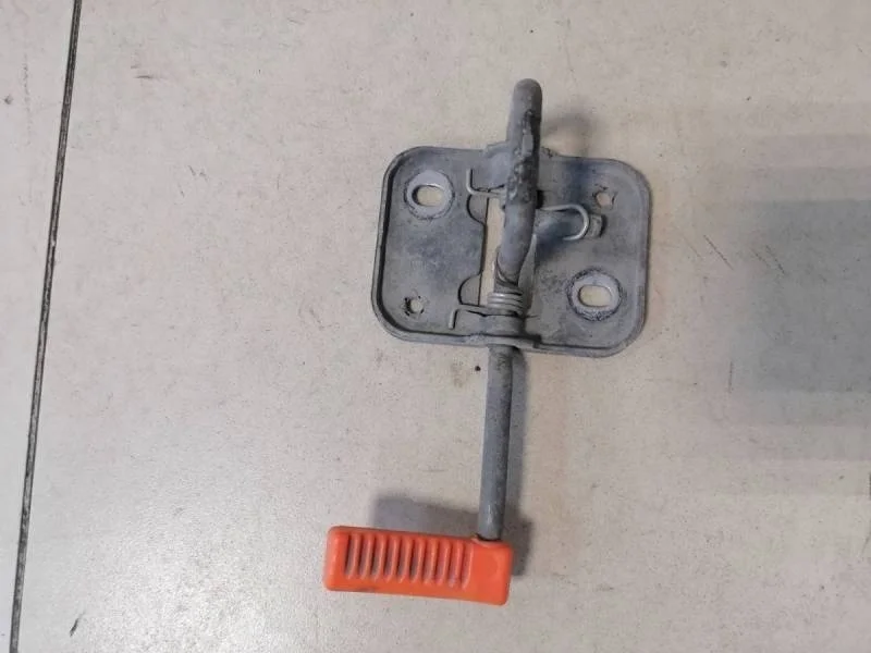 Крючок капота Volkswagen Polo (Sed RUS) 2011>