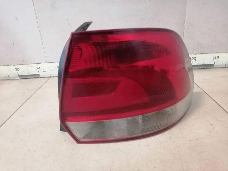 Фонарь задний правый Volkswagen Polo (Sed RUS) 2011>
