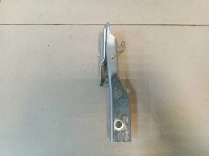 Петля капота правая Volkswagen Polo (Sed RUS) 2011>