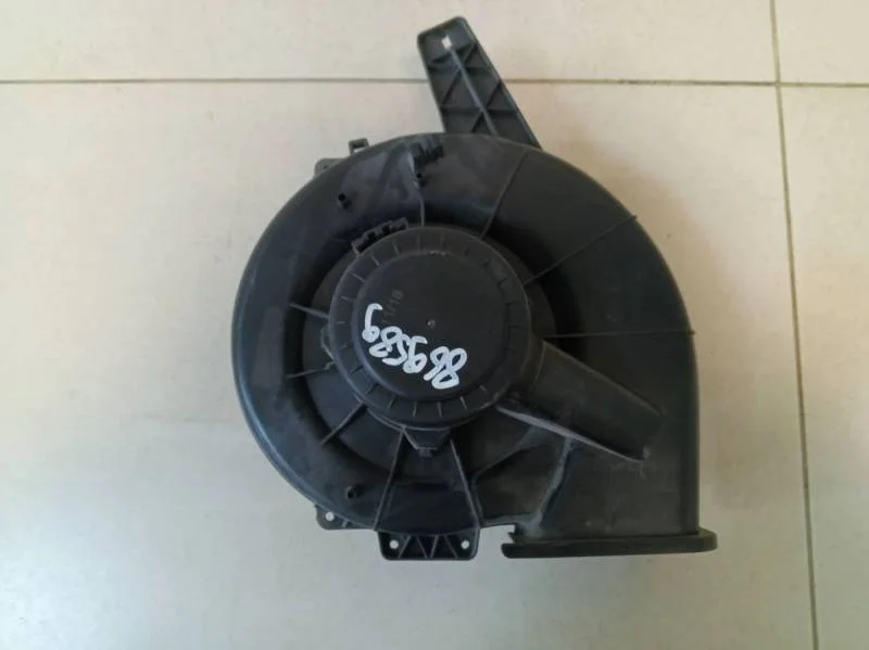 Моторчик отопителя Volkswagen Polo (Sed RUS) 2011>